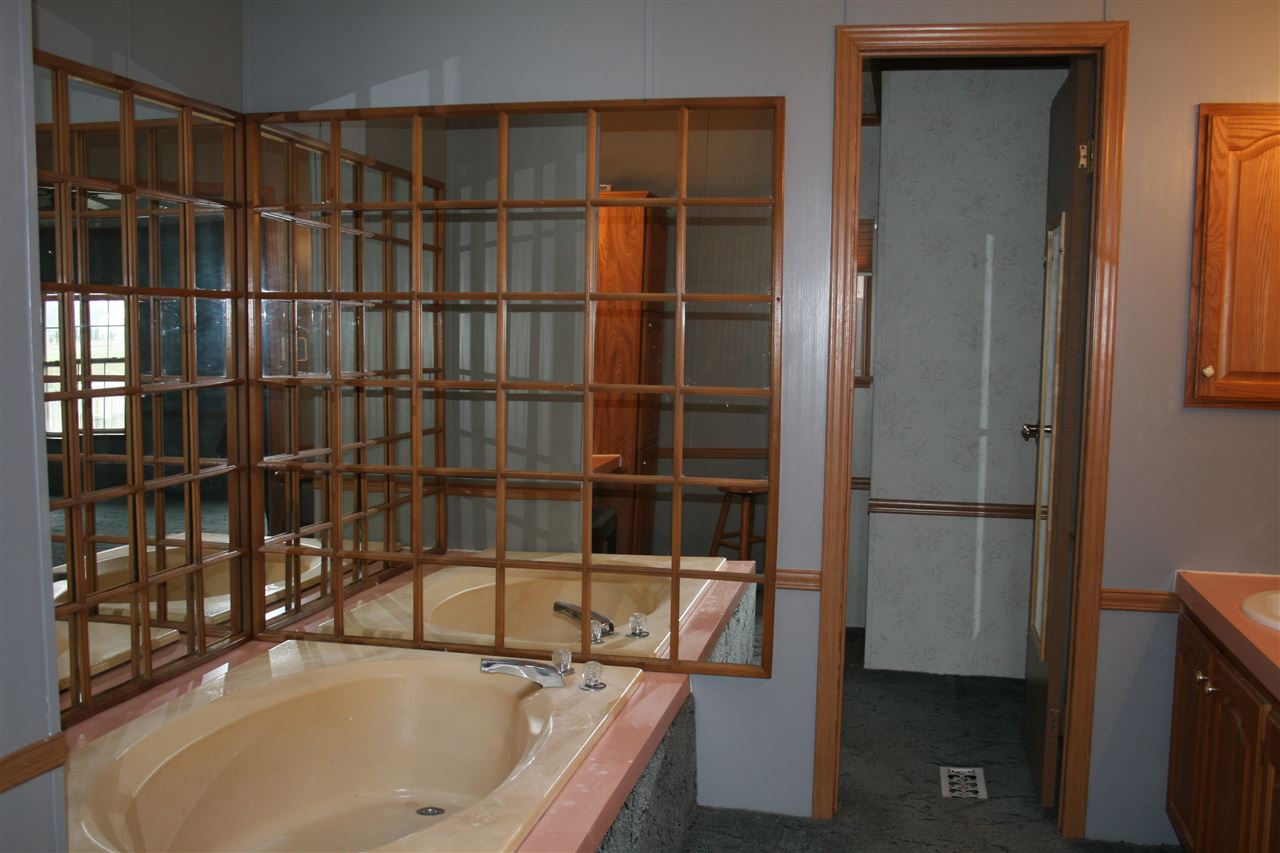 225 Standish Steel Road Bedford, IN 47421 - Photo 14 of 23 Gallery Image 14