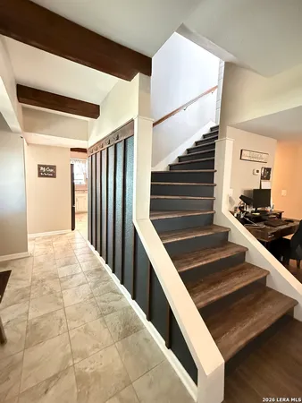 $465,000 | 702 County Road 6612, Devine, TX 78016