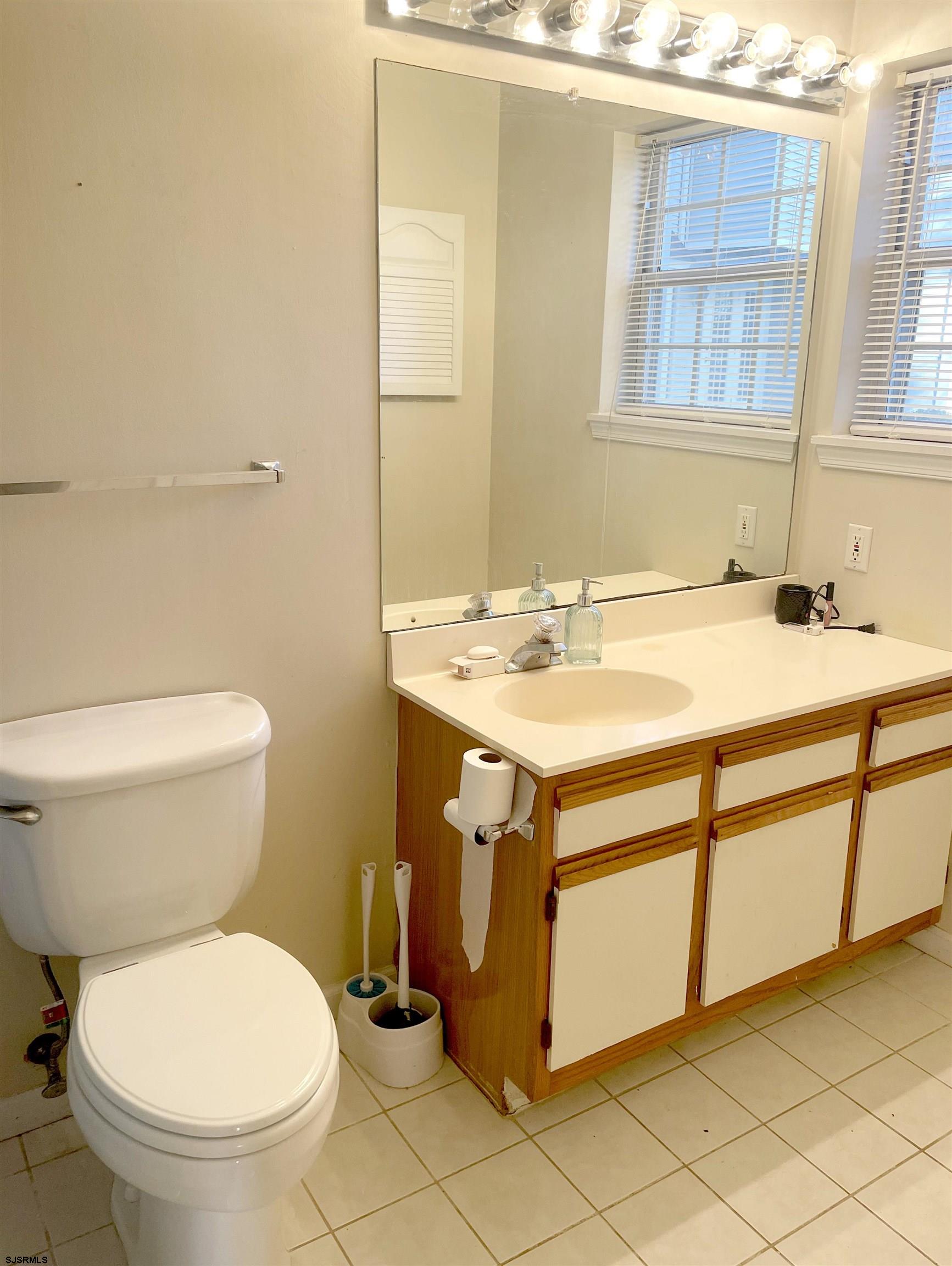 201 Meadow Ridge Road, Unit 201 Galloway Township, NJ 08205 - Photo 7 of 12 Gallery Image 7
