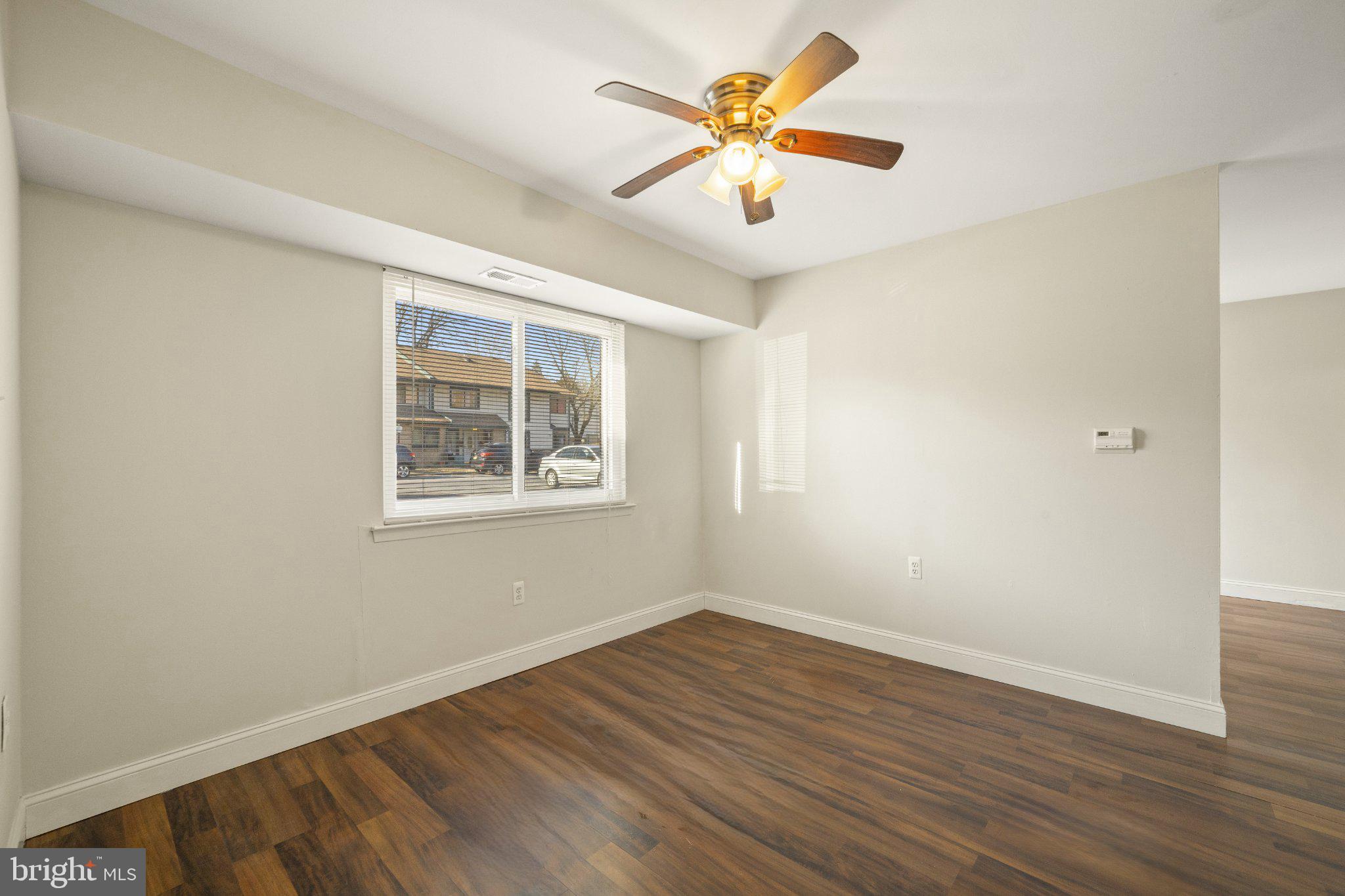 909 Timber Creek Road Lindenwold, NJ 08021 - Photo 4 of 23