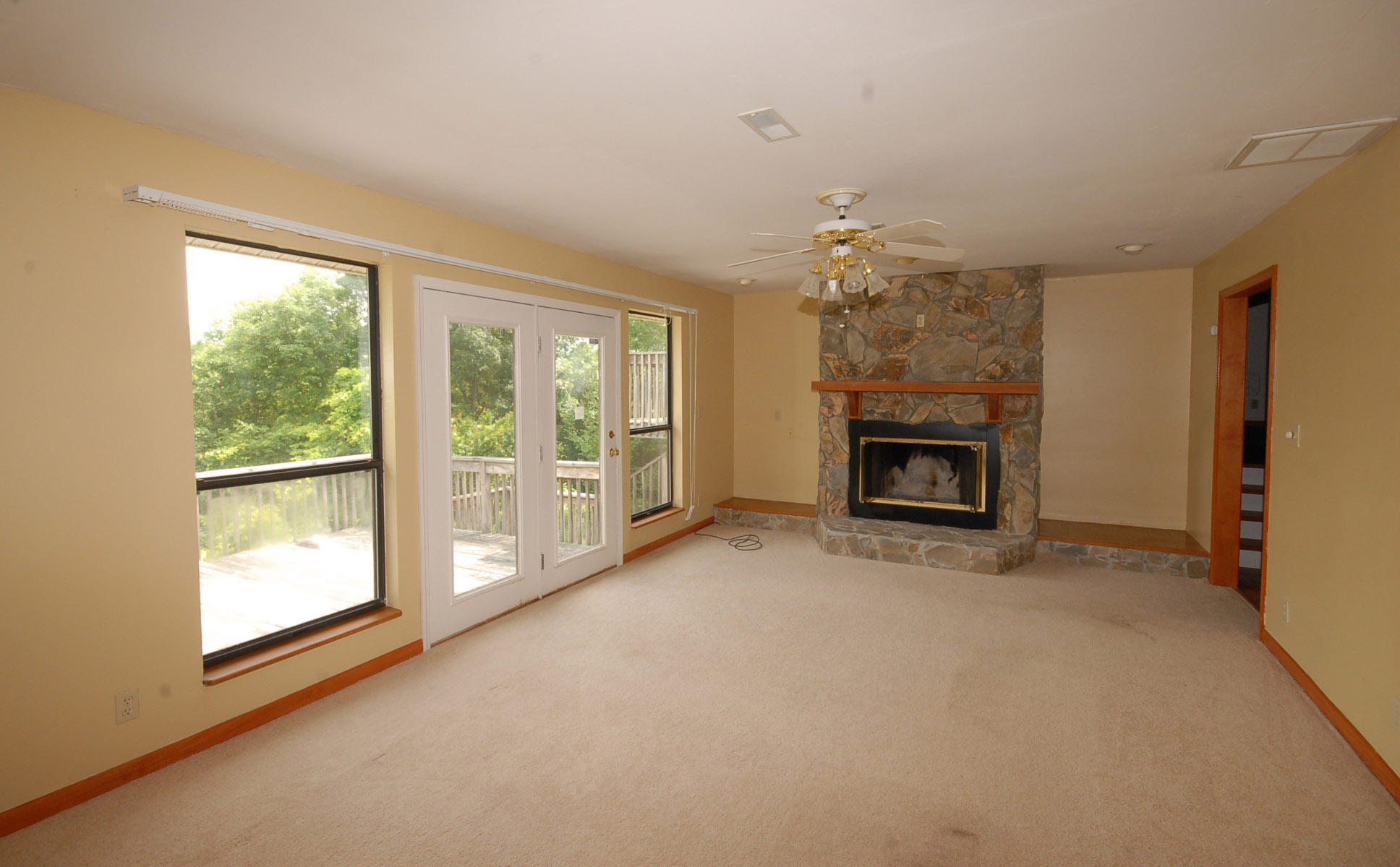 263 Reece Lane Seymour, TN 37865 - Photo 3 of 14 family room
