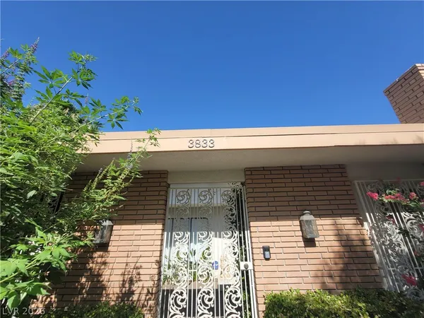$3,650 | 3833 South Eastern Avenue, Las Vegas, NV 89169
