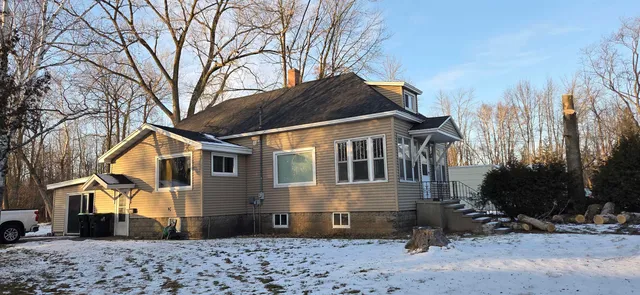 $184,900 | 4411 10th Street, Menominee, MI 49858