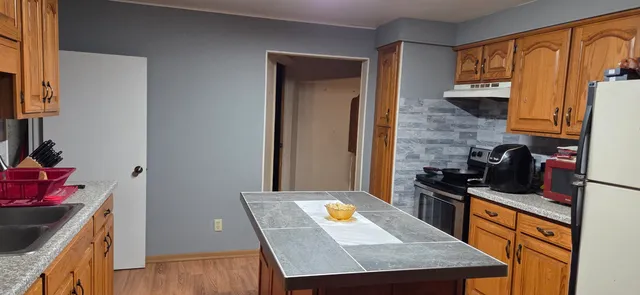 $184,900 | 4411 10th Street, Menominee, MI 49858