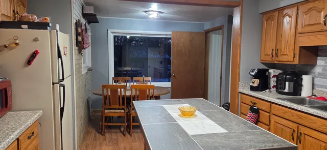 $184,900 | 4411 10th Street, Menominee, MI 49858