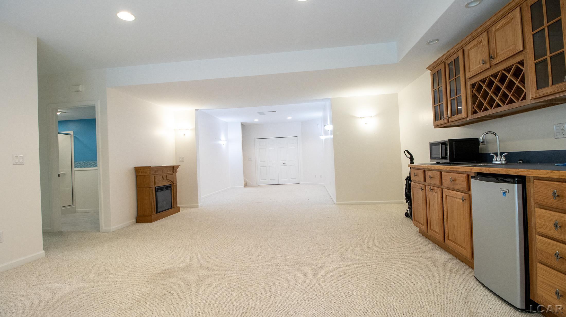 1645 Rivers Edge Court Adrian, MI 49221 - Photo 23 of 43 50152397-f5464f8b-54a7-4337-b68c-9fb1c9e7961a.JPG