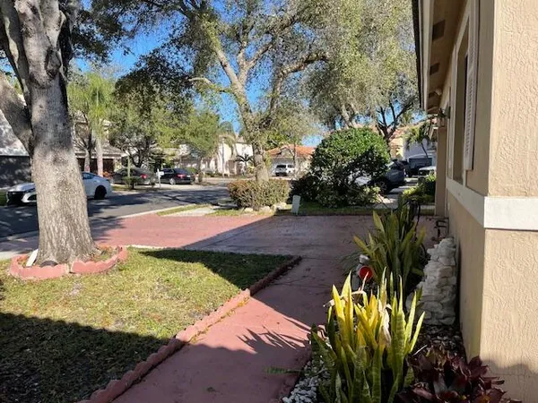 $3,600 | 6352 Northwest 36th Avenue, Coconut Creek, FL 33073