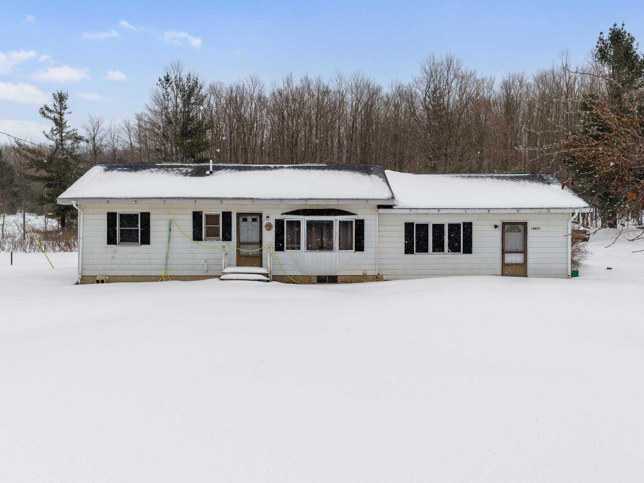 18831 Pleasant Valley Road Atlanta, MI 49709 - Photo 2 of 34 9