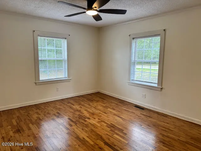 $1,395 | 3660 Old Maco Road Northeast, Leland, NC 28451