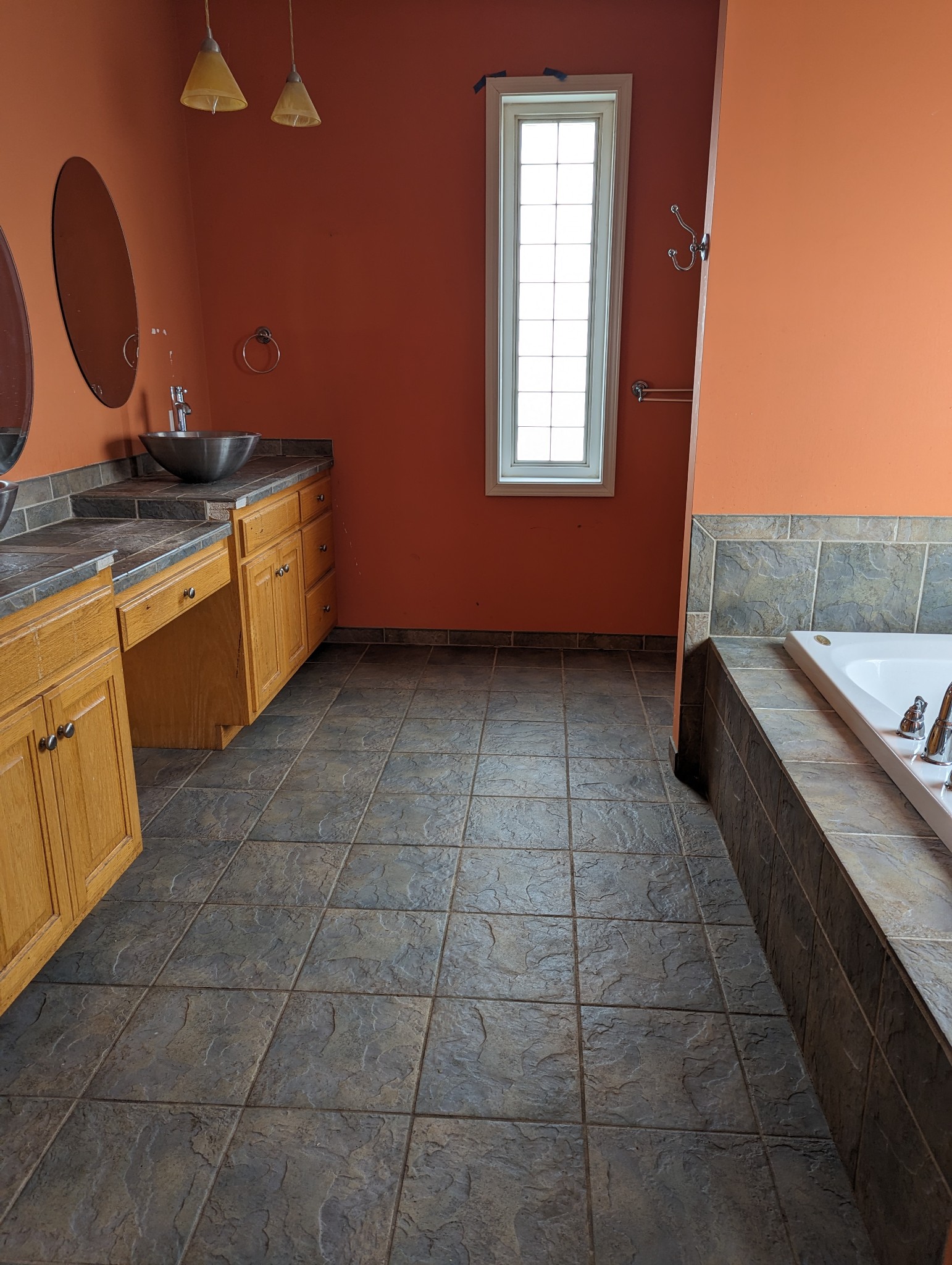 13702 Versailles Road Rockvale, TN 37153 - Photo 15 of 17 Large double vanity in this 16x12 bathroom.