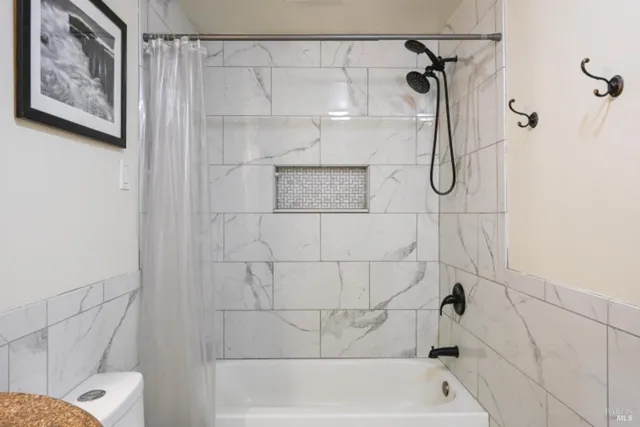 $1,685,000 | 31258 Highway 128, Cloverdale, CA 95425