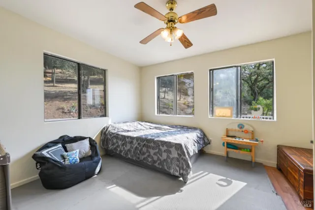 $1,685,000 | 31258 Highway 128, Cloverdale, CA 95425