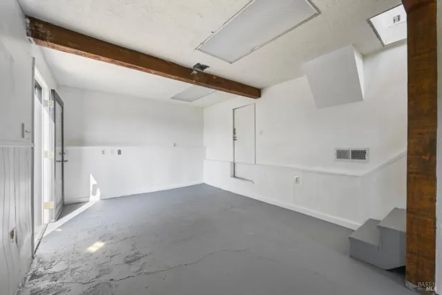 $1,685,000 | 31258 Highway 128, Cloverdale, CA 95425