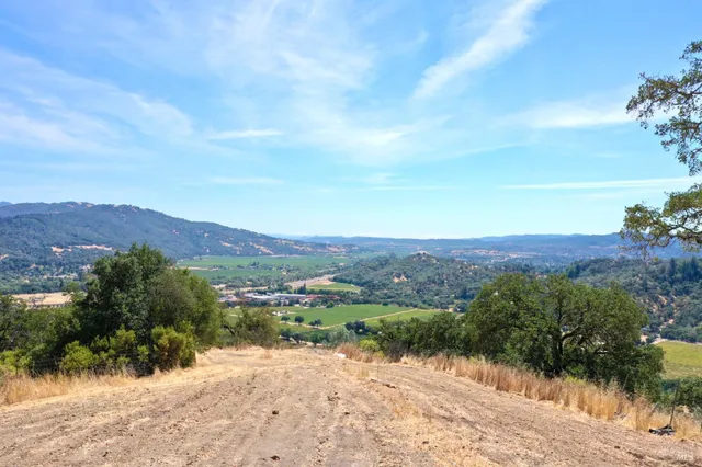 $1,685,000 | 31258 Highway 128, Cloverdale, CA 95425