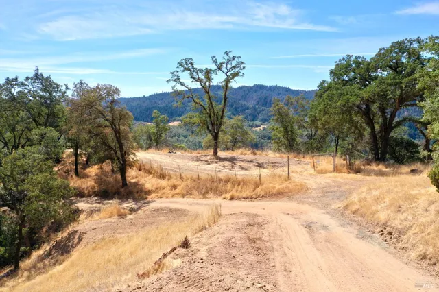 $1,685,000 | 31258 Highway 128, Cloverdale, CA 95425