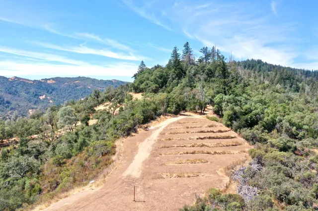 $1,685,000 | 31258 Highway 128, Cloverdale, CA 95425