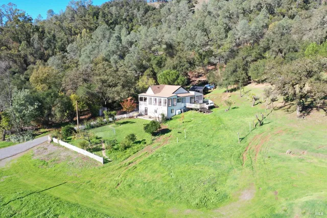 $1,685,000 | 31258 Highway 128, Cloverdale, CA 95425