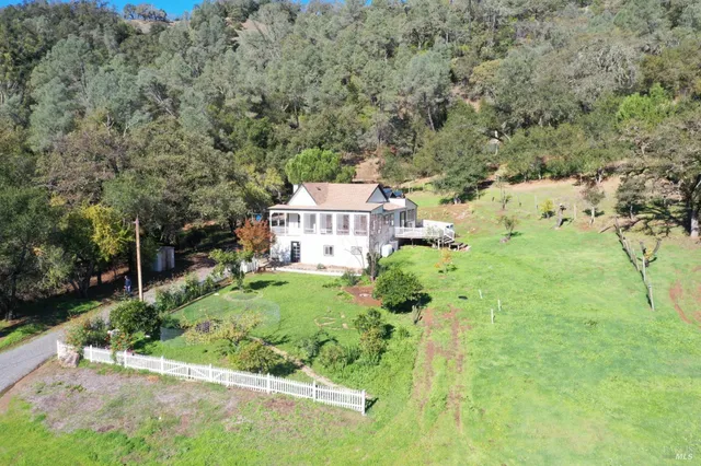 $1,685,000 | 31258 Highway 128, Cloverdale, CA 95425