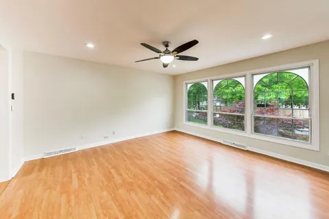 $529,000 | 1503 North Park Drive, Mount Prospect, IL 60056