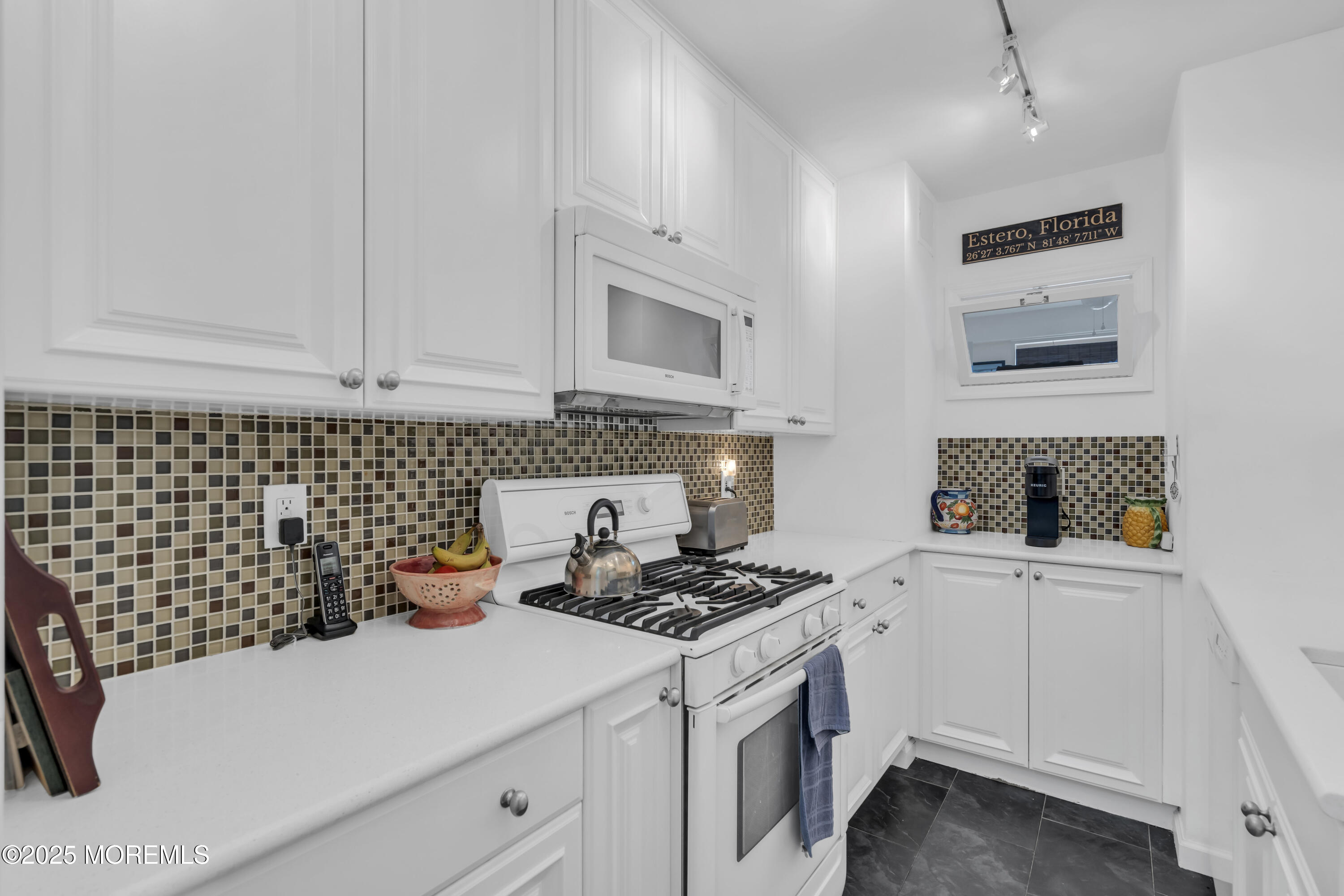 28 Riverside Avenue, Unit 2F Red Bank, NJ 07701 - Photo 12 of 26 Kitchen