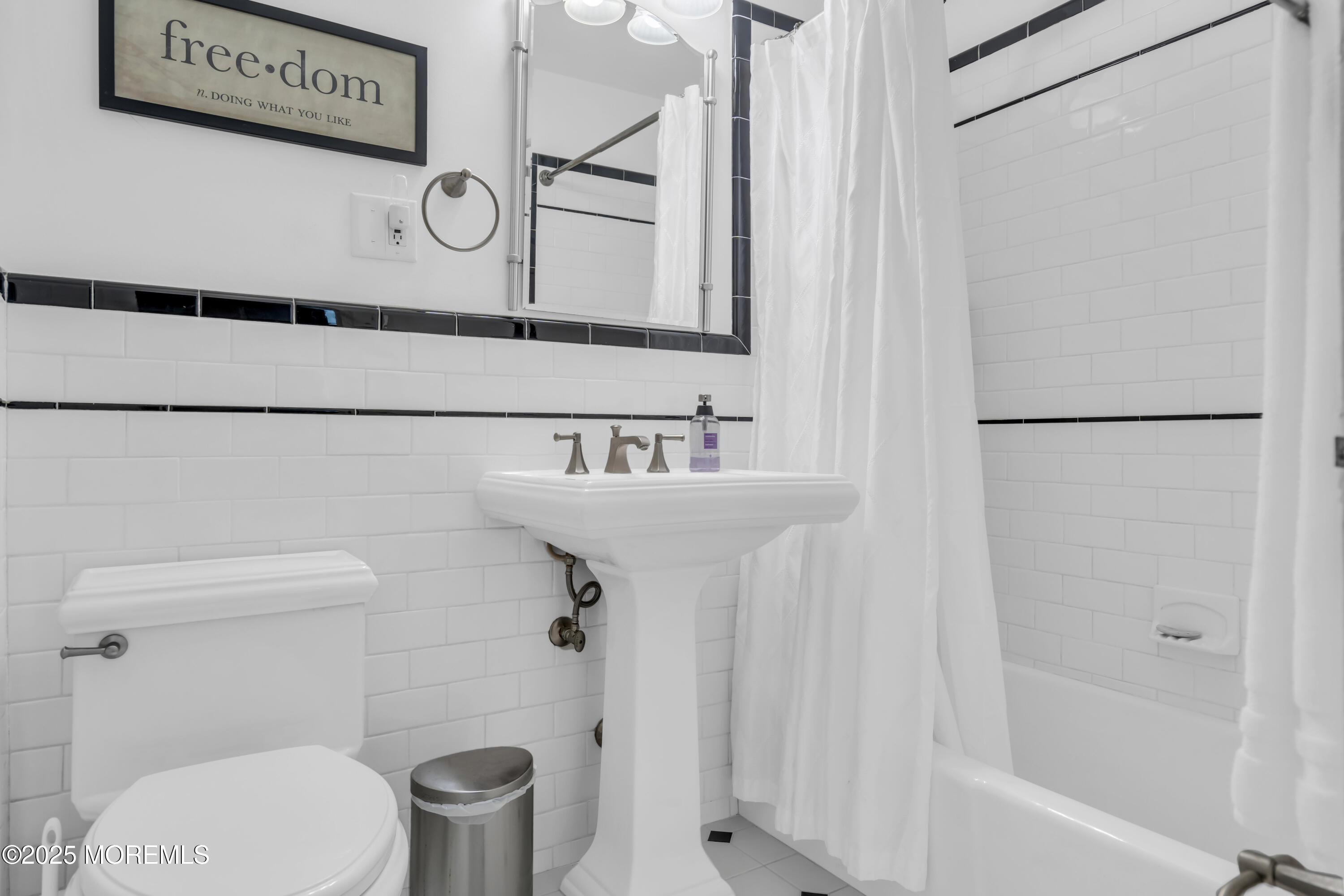 28 Riverside Avenue, Unit 2F Red Bank, NJ 07701 - Photo 18 of 26 Bath