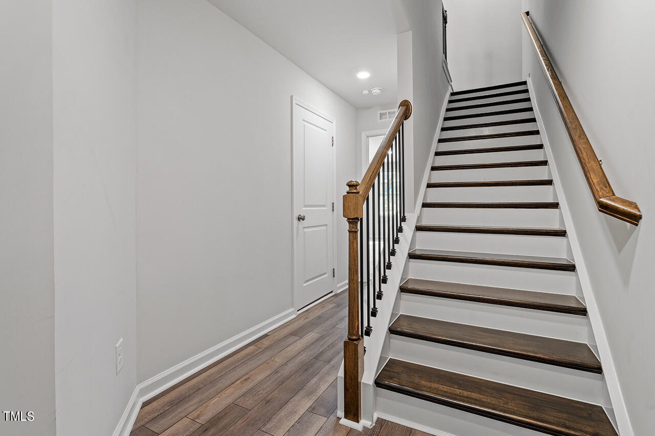 2708 Burgundy Street Raleigh, NC 27604 - Photo 5 of 37 2708 Burgundy Star Drive_08