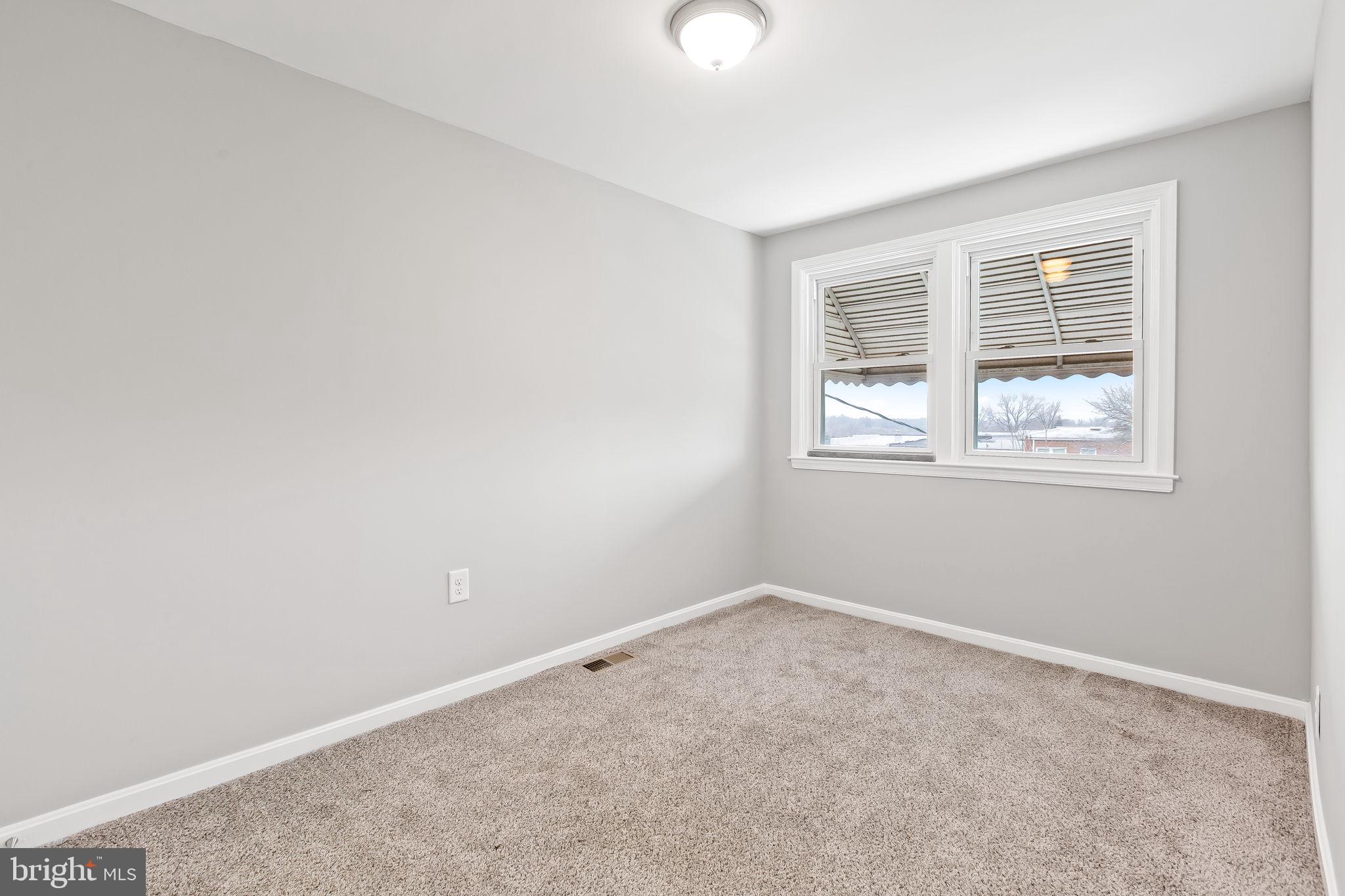 308 West Riverview Road Brooklyn, MD 21225 - Photo 9 of 22