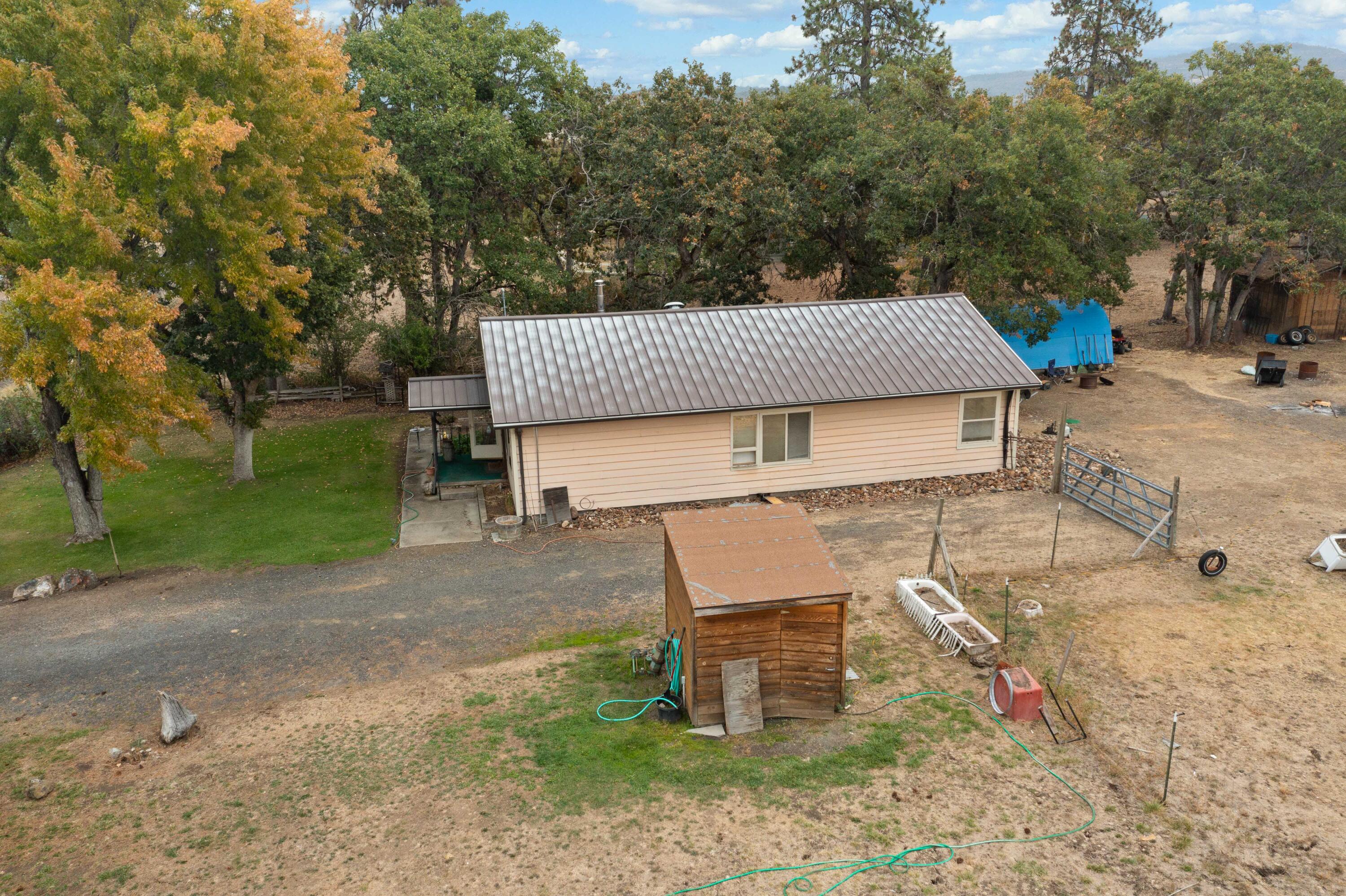1780 Stevens Road Eagle Point, OR 97524 - Photo 10 of 10 1 (6 of 11)