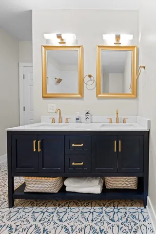 $599,000 | 3806 South Indiana Avenue, Chicago, IL 60653