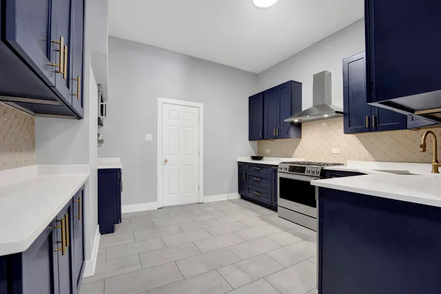 $599,000 | 3806 South Indiana Avenue, Chicago, IL 60653