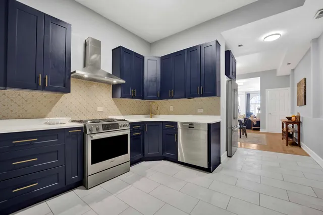 $599,000 | 3806 South Indiana Avenue, Chicago, IL 60653