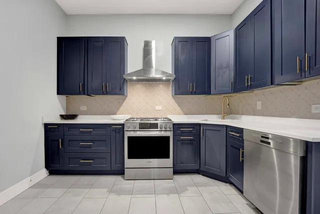 $599,000 | 3806 South Indiana Avenue, Chicago, IL 60653