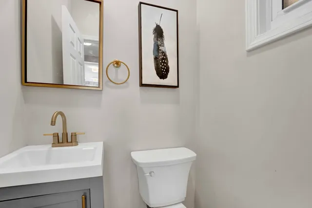 $599,000 | 3806 South Indiana Avenue, Chicago, IL 60653