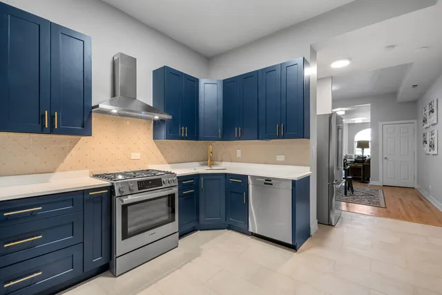 $599,000 | 3806 South Indiana Avenue, Chicago, IL 60653