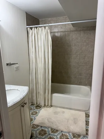 $599,000 | 3806 South Indiana Avenue, Chicago, IL 60653