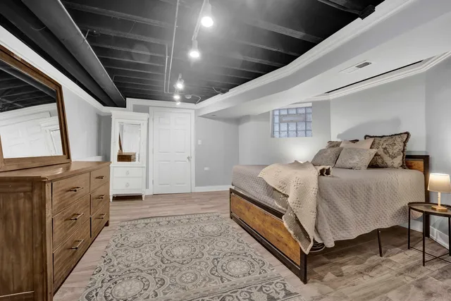 $599,000 | 3806 South Indiana Avenue, Chicago, IL 60653