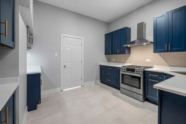 $599,000 | 3806 South Indiana Avenue, Chicago, IL 60653