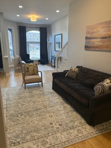 $599,000 | 3806 South Indiana Avenue, Chicago, IL 60653