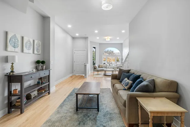 $599,000 | 3806 South Indiana Avenue, Chicago, IL 60653