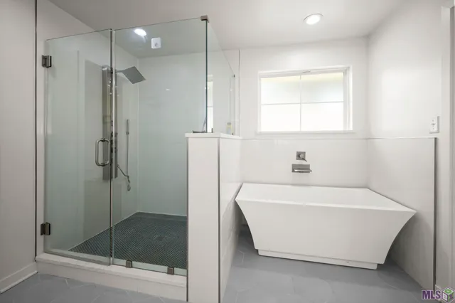 $2,300 | 15733 Woodwick Avenue, Baton Rouge, LA 70816