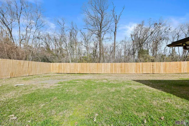 $2,300 | 15733 Woodwick Avenue, Baton Rouge, LA 70816