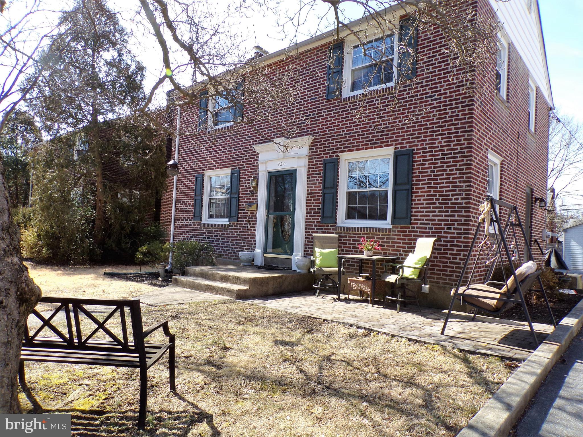 220 Rodmor Road Havertown, PA 19083 - Photo 18 of 23 Relax on the front bench!