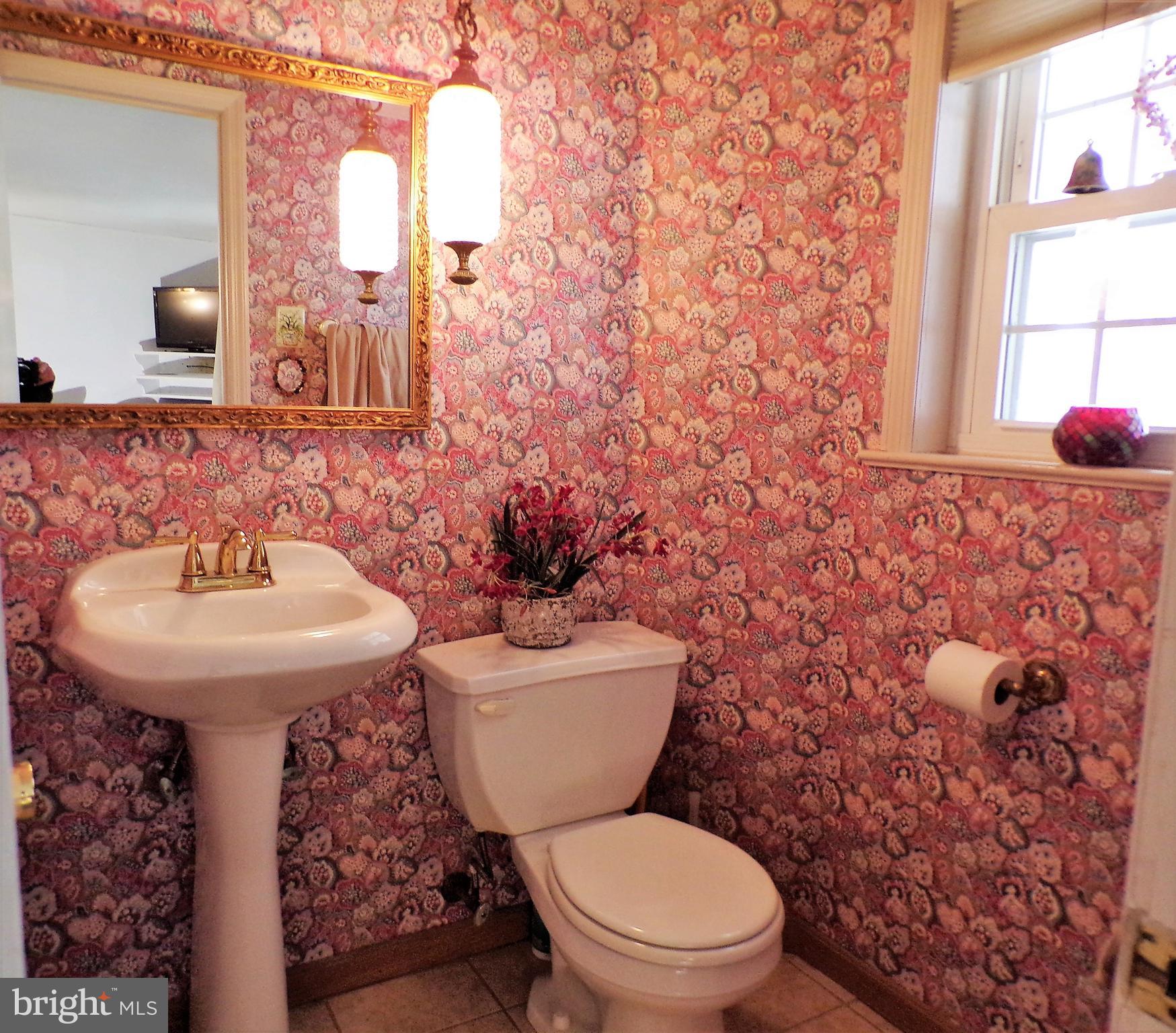 220 Rodmor Road Havertown, PA 19083 - Photo 8 of 23 First floor powder room!
