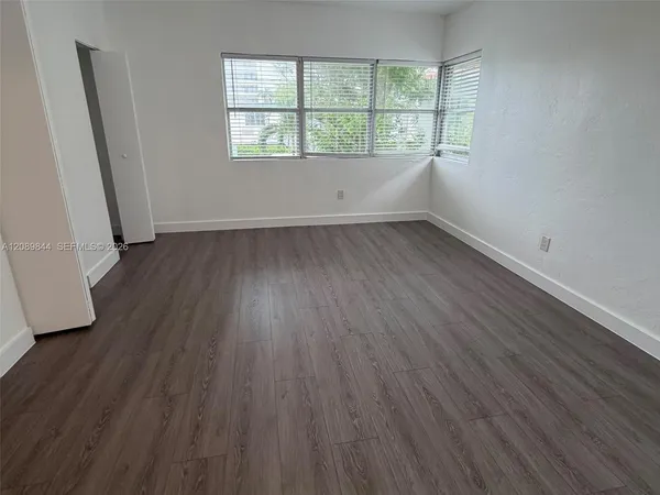 $1,475 | 8010 Abbott Avenue, Unit 5, Miami Beach, FL 33141