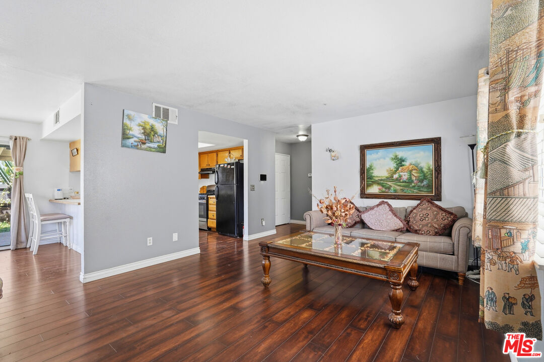 365 East Vodden Street Rialto, CA 92376 - Photo 4 of 18