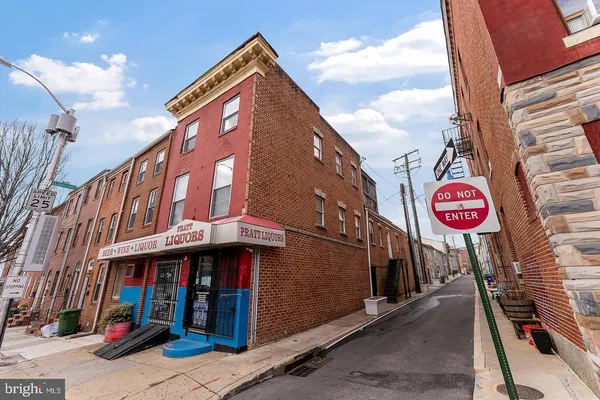 $2,500 | 1818 East Pratt Street, Unit A, Baltimore, MD 21231