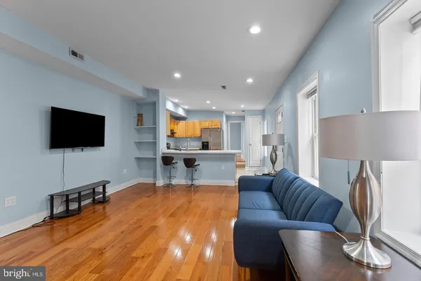 $2,500 | 1818 East Pratt Street, Unit A, Baltimore, MD 21231