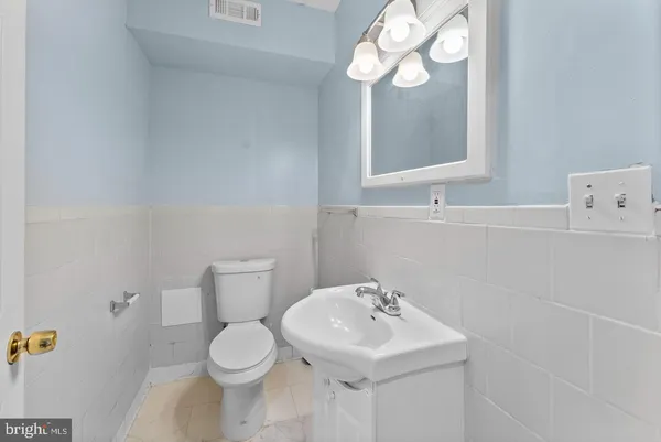 $2,500 | 1818 East Pratt Street, Unit A, Baltimore, MD 21231