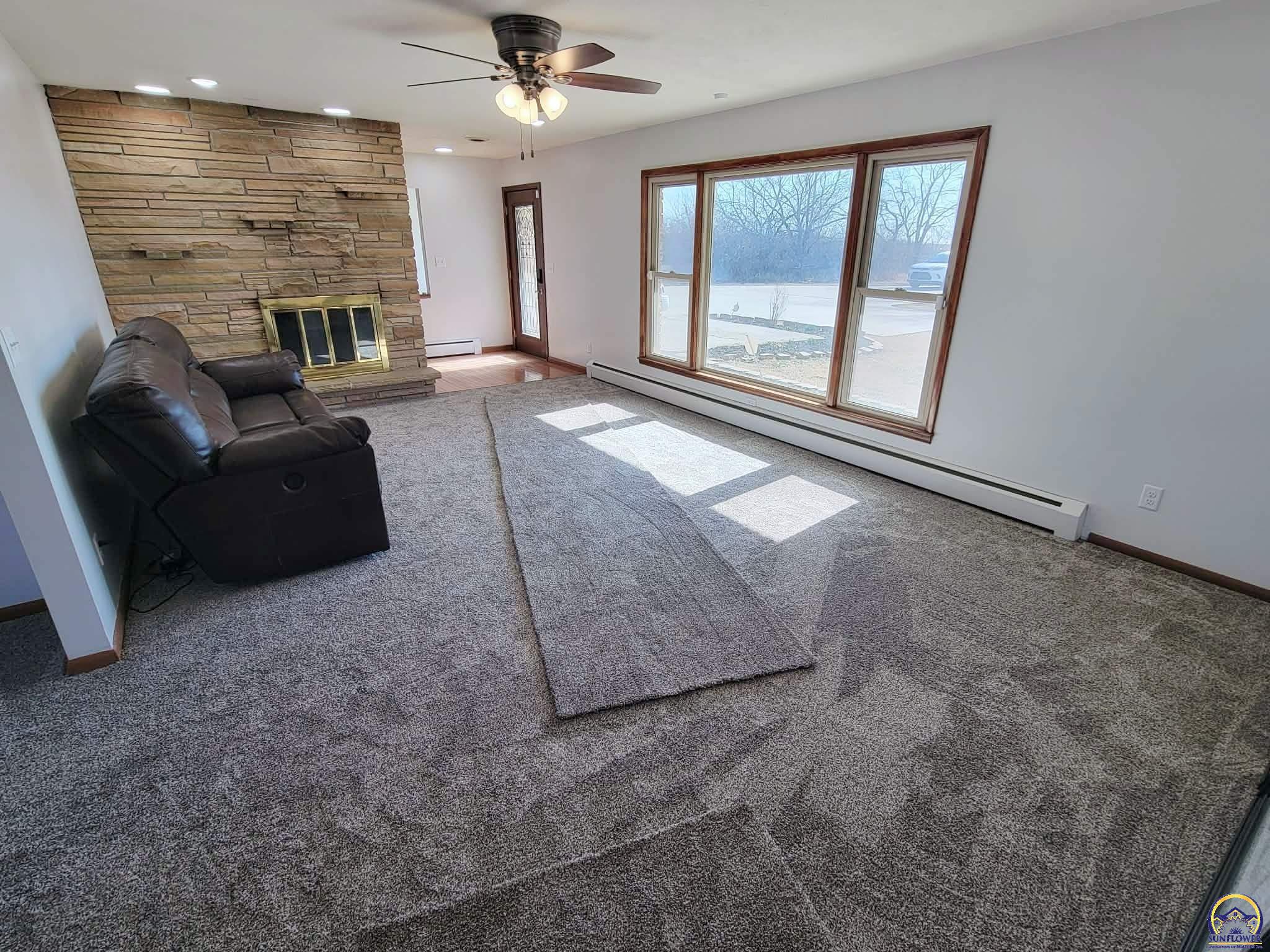 506 Highway 40 Lawrence, KS 66049 - Photo 2 of 21