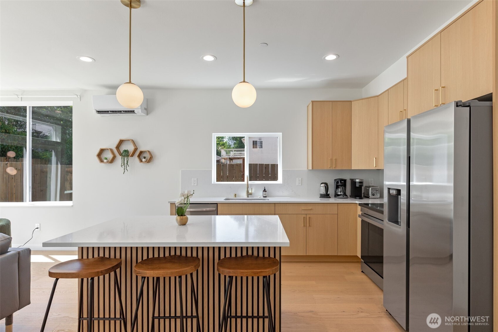 5349 South Fountain Street Seattle, WA 98178 - Photo 7 of 39